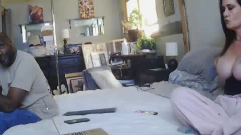 Redandblaq online show from 10/31/25, 07:59