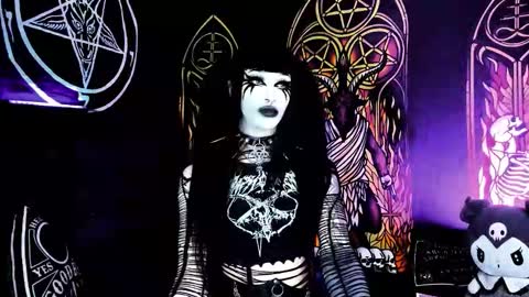   online show from 11/01/25, 12:01