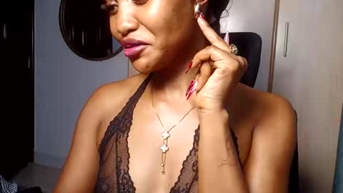 Snapshot of blaxbird chatting on 03/05/26, 12:17 Hot ronn online show from 03/05/26, 12:17