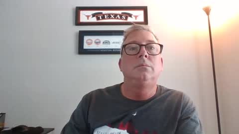 bldude69 online show from 02/12/25, 08:40