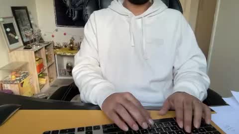 Snapshot of bleakshado chatting on 06/08/26, 01:28 bleakshado online show from 06/08/26, 01:28