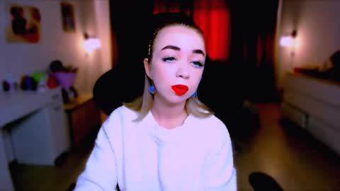 Nicole online show from 09/13/25, 09:20