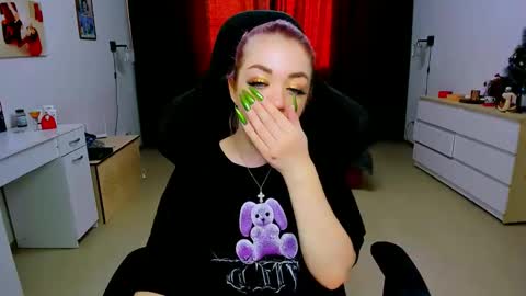 Nicole online show from 01/13/25, 09:19