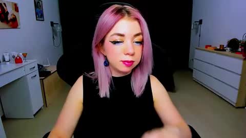 Nicole online show from 01/20/25, 09:46