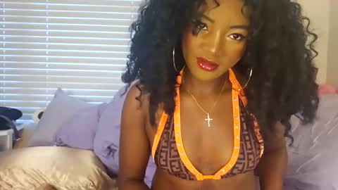 Snapshot of bliss_vixen chatting on 09/20/25, 12:39 bliss_vixen online show from 09/20/25, 12:39
