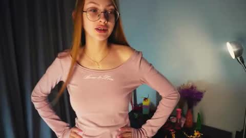  LiLy online show from 11/03/25, 03:24