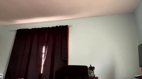 Blissful Foxtrot online show from 04/16/26, 01:12