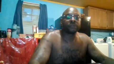Snapshot of blkdiamonddick69 chatting on 06/11/26, 01:05 blkdiamonddick69 online show from 06/11/26, 01:05
