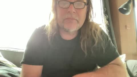 BlIdoL online show from 05/06/26, 05:57