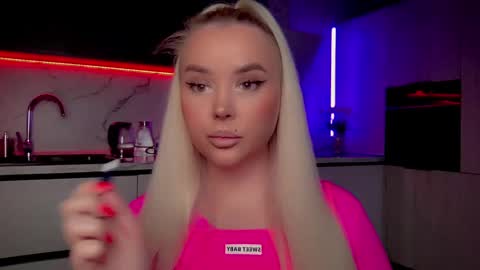 Lana online show from 01/11/25, 04:48