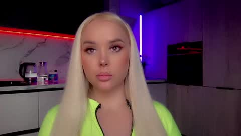 Lana online show from 01/18/25, 06:24