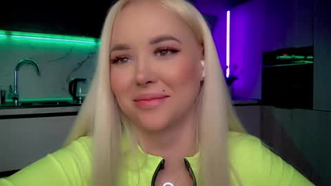 Lana online show from 03/06/25, 06:08