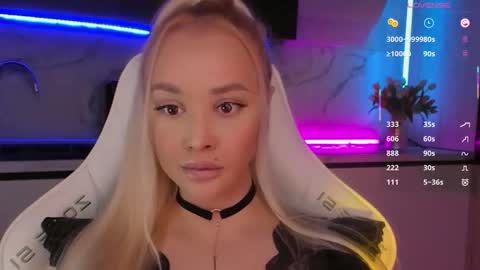 Lana online show from 12/03/25, 07:38