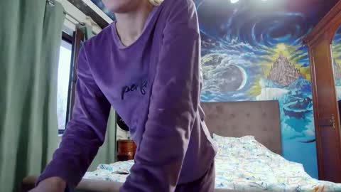 Snapshot of blonde4pasion chatting on 11/08/25, 05:07 blonde4pasion online show from 11/08/25, 05:07