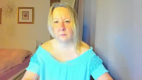 Nicole online show from 01/03/25, 05:17