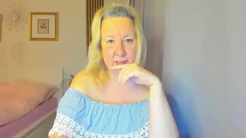 Nicole online show from 01/03/25, 03:12