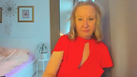 Nicole online show from 02/06/25, 08:39