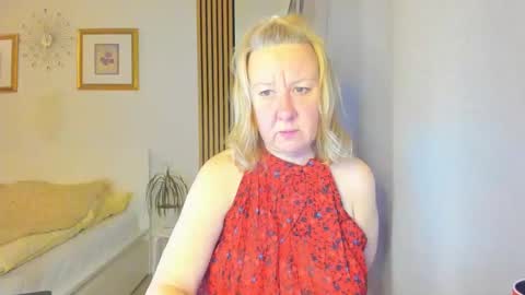 Nicole online show from 03/10/25, 07:18