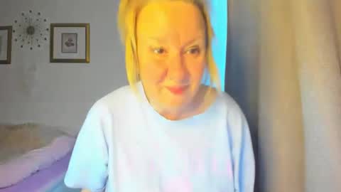 Nicole online show from 03/11/25, 04:18