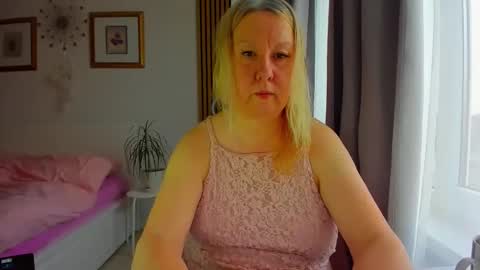 Nicole online show from 03/23/26, 04:38