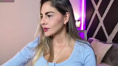 alejandra online show from 05/02/26, 03:22