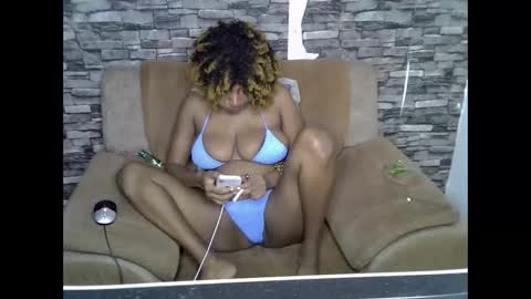 Snapshot of blonde_creamy chatting on 06/08/26, 02:56 blonde_creamy online show from 06/08/26, 02:56
