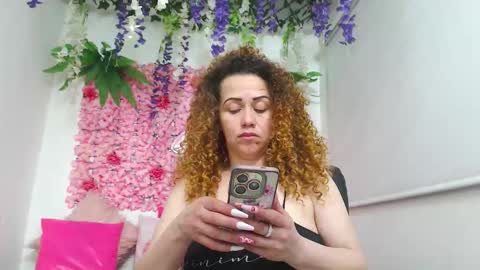 blonde_squirt_ online show from 12/15/25, 11:53