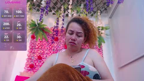 blonde_squirt_ online show from 02/10/26, 06:06