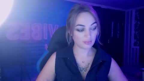 Meryem online show from 10/13/25, 03:45