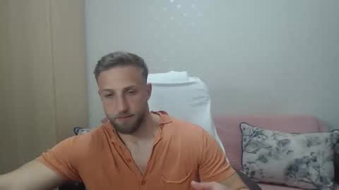 Snapshot of blondeagle chatting on 05/05/26, 07:33 Mr Blond online show from 05/05/26, 07:33