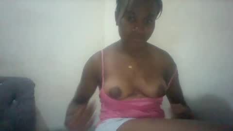 Snapshot of blondebarbiey chatting on 02/05/25, 08:14 blonde online show from 02/05/25, 08:14