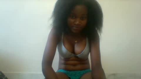 Snapshot of blondebarbiey chatting on 02/08/25, 01:54 blonde online show from 02/08/25, 01:54