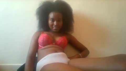 Snapshot of blondebarbiey chatting on 02/10/25, 08:42 blonde online show from 02/10/25, 08:42