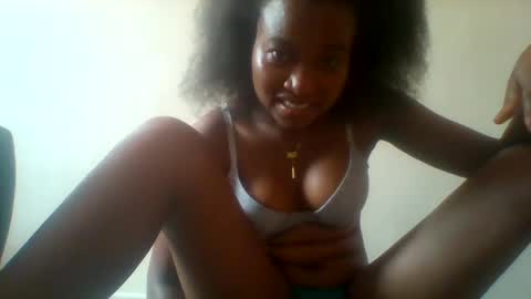 Snapshot of blondebarbiey chatting on 02/13/25, 06:30 blonde online show from 02/13/25, 06:30