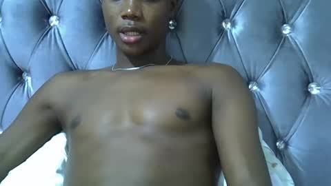 Snapshot of blondebarbiey chatting on 11/16/25, 10:15 blonde online show from 11/16/25, 10:15