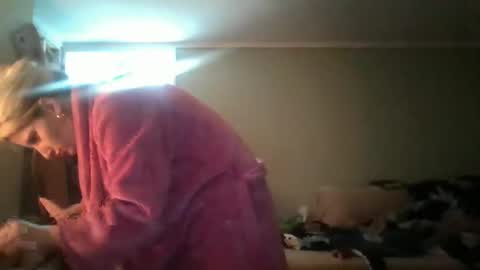 Snapshot of blondebellaaa3 chatting on 12/08/24, 02:30 Gia  online show from 12/08/24, 02:30