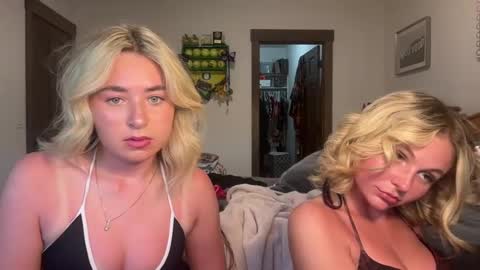 Snapshot of blondebunny88 chatting on 06/15/26, 02:47 Blondebunnyx online show from 06/15/26, 02:47