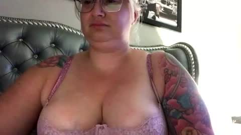 Snapshot of blondecupcke90 chatting on 07/17/26, 06:53 Blondecupcake90 online show from 07/17/26, 06:53