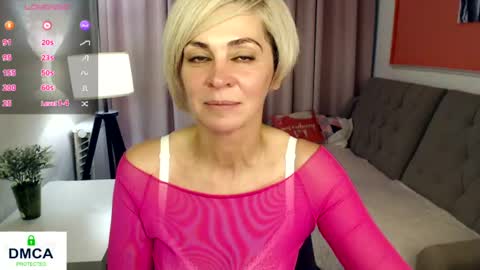 Snapshot of blondemommy_77 chatting on 07/19/26, 05:49 Lola online show from 07/19/26, 05:49