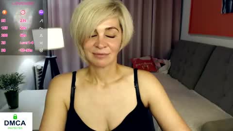 Snapshot of blondemommy_77 chatting on 07/23/26, 05:44 Lola online show from 07/23/26, 05:44