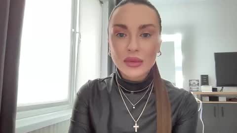 Snapshot of blondeqloveah chatting on 01/30/25, 12:06 BlondeqloveAh online show from 01/30/25, 12:06