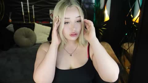 blondessa___ online show from 03/22/26, 01:58