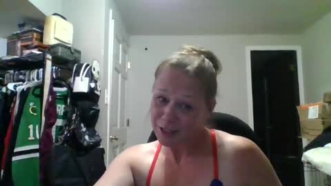 Snapshot of blondetoplease chatting on 07/05/26, 07:04 blondetoplease online show from 07/05/26, 07:04