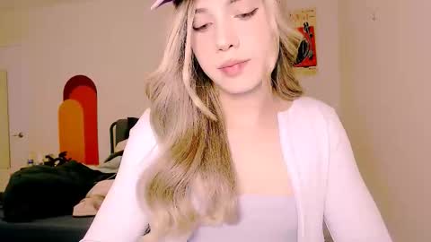 zoey  madisson 3 online show from 12/18/25, 02:17