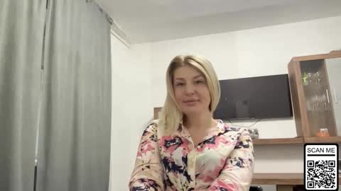 blondie_xoxoxo online show from 10/08/25, 06:11