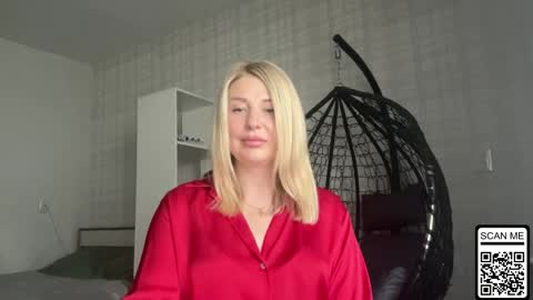 Snapshot of blondie_xoxoxo chatting on 05/19/26, 09:15 blondie_xoxoxo online show from 05/19/26, 09:15