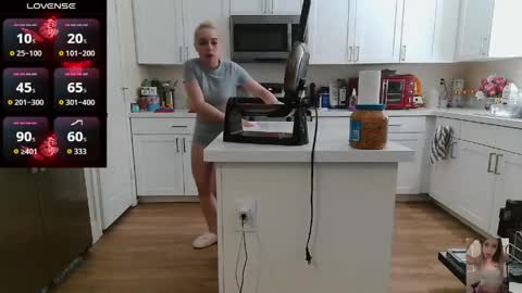 Bubbles online show from 05/17/26, 04:25