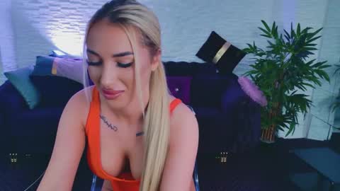 Kiki online show from 04/28/26, 07:08