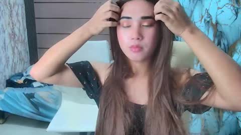 blondina_twinx online show from 05/20/26, 08:20