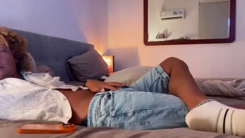 Blond and curly online show from 07/16/26, 10:49